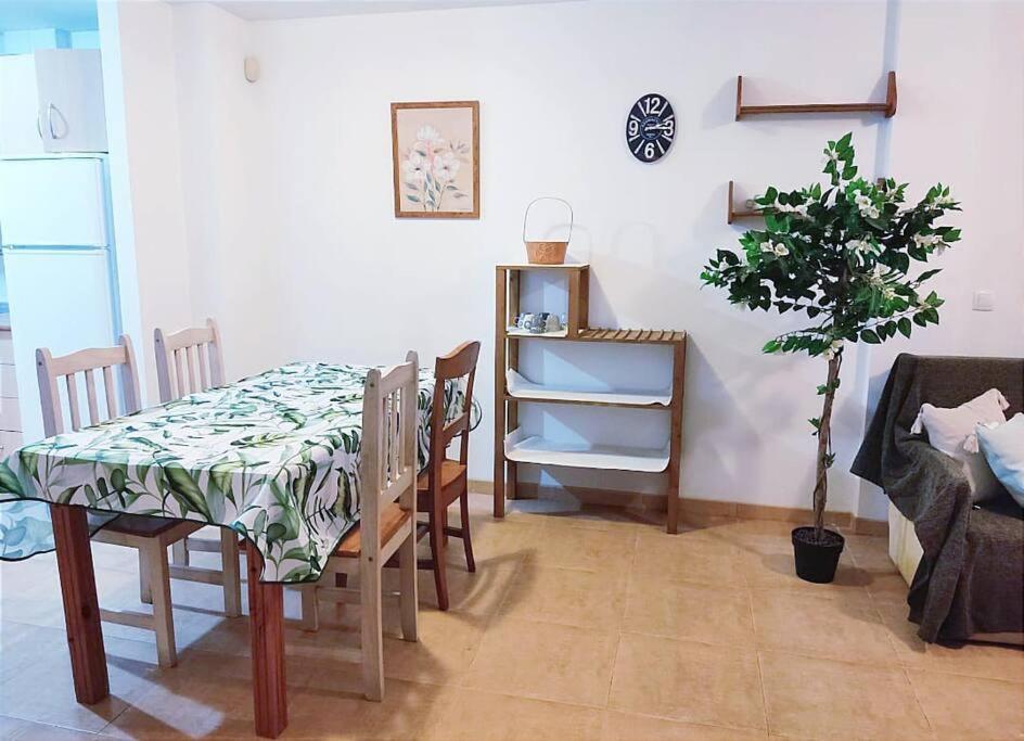 Casa Familiar A Pie De Piscina Villa เบรา ภายนอก รูปภาพ