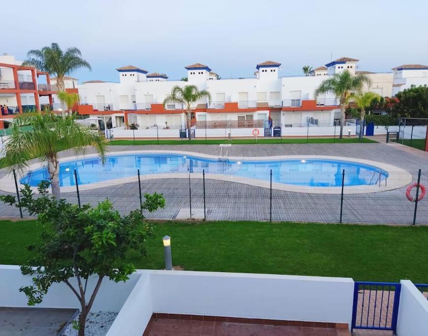 Casa Familiar A Pie De Piscina Villa เบรา ภายนอก รูปภาพ